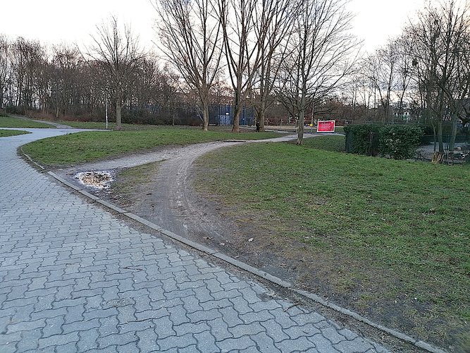 Westliche Wegeverbindung vor dem Umbau