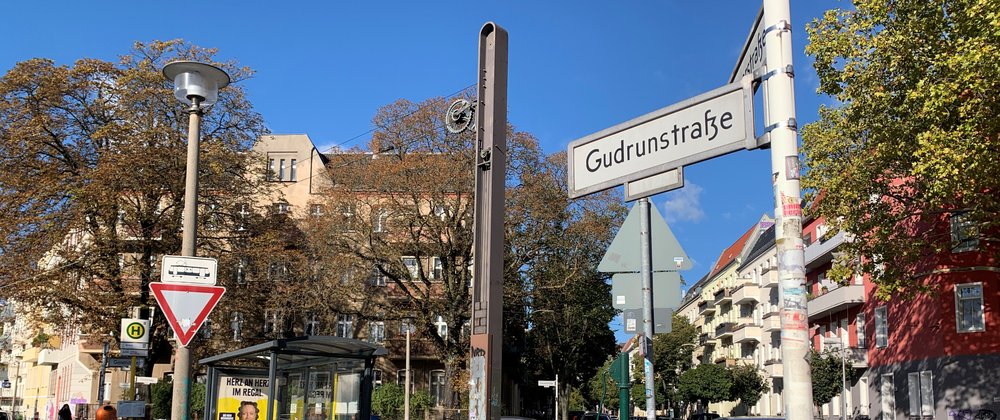 Bild vom Platz an der Ecke Gudrunstraße / Fanningerstraße