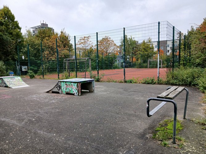 Mehr Informationen über Qualifizierung des Spielplatzes Ehrenfelder Str. 25-27