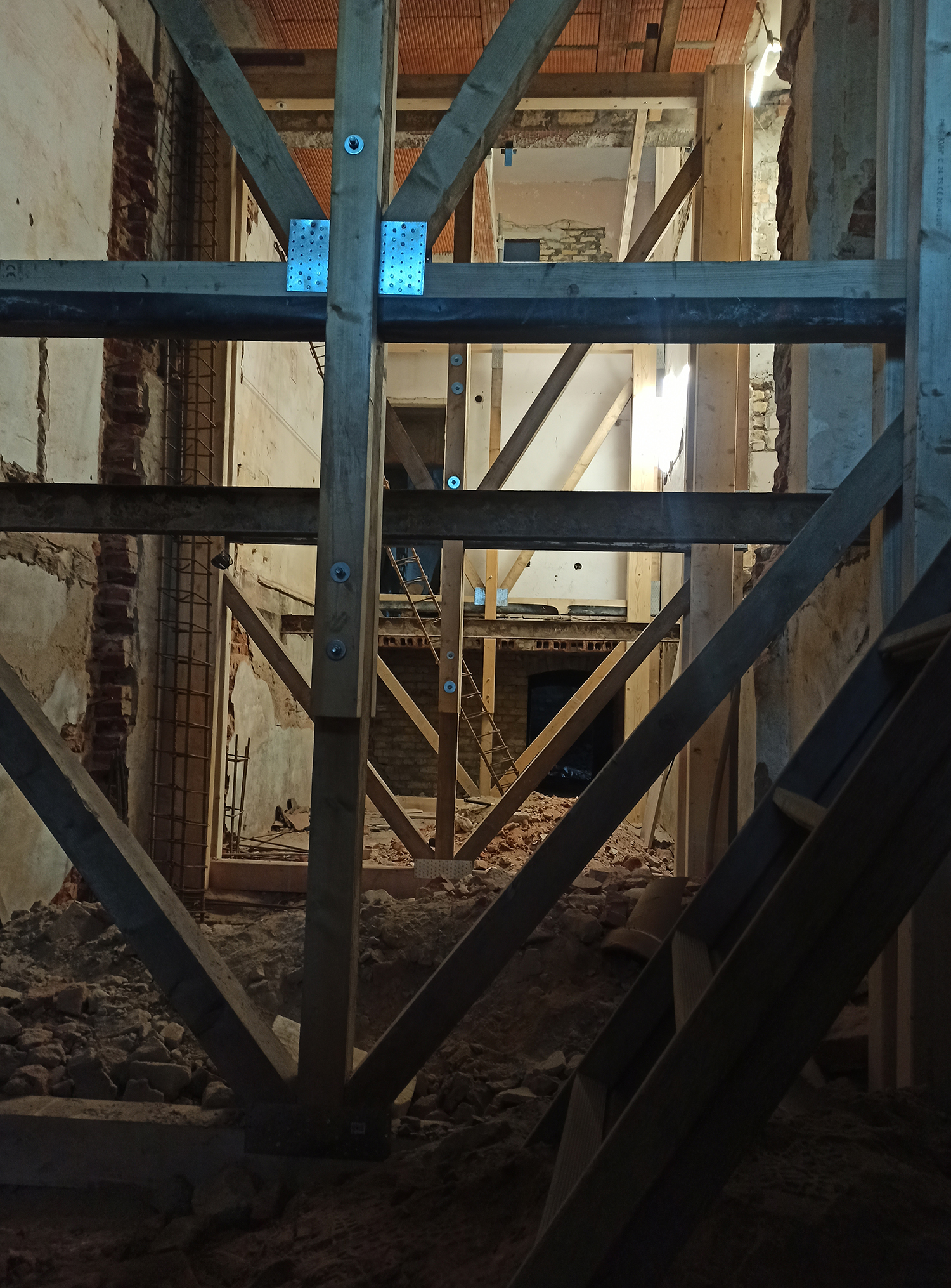 Wiederherstellung der ehemalige "Tordurchfahrt" im EG