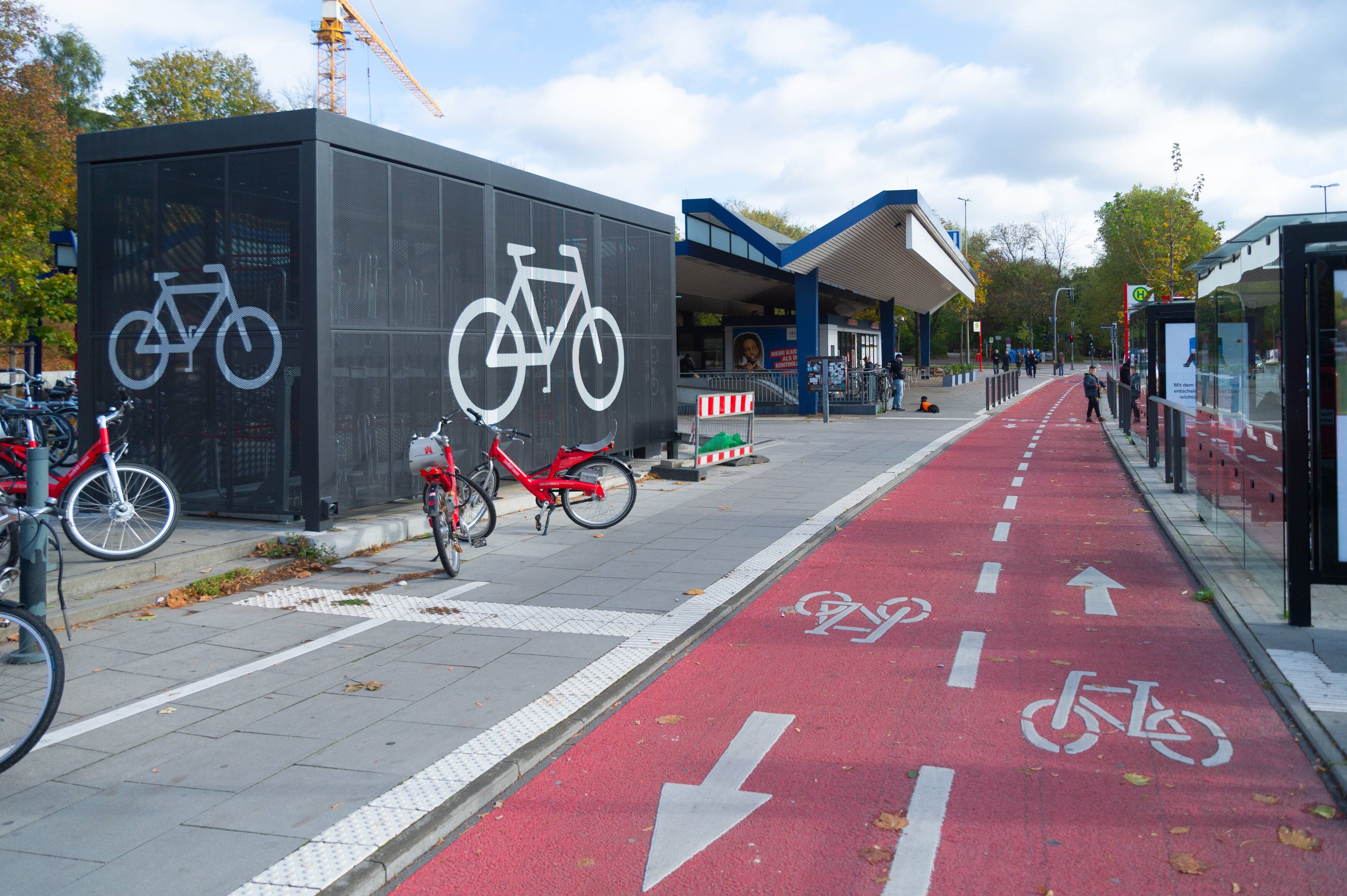 Hamburger Bike&Ride-Station, Foto: imago images/ Walzberg 2018